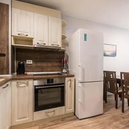 Marina Pearl • Center Apartment *