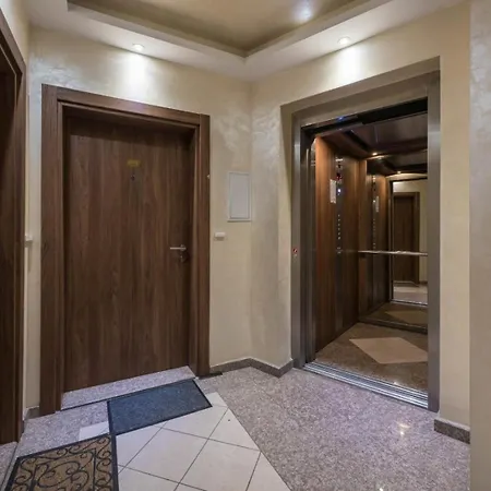 Marina Pearl • Center Apartment Varna